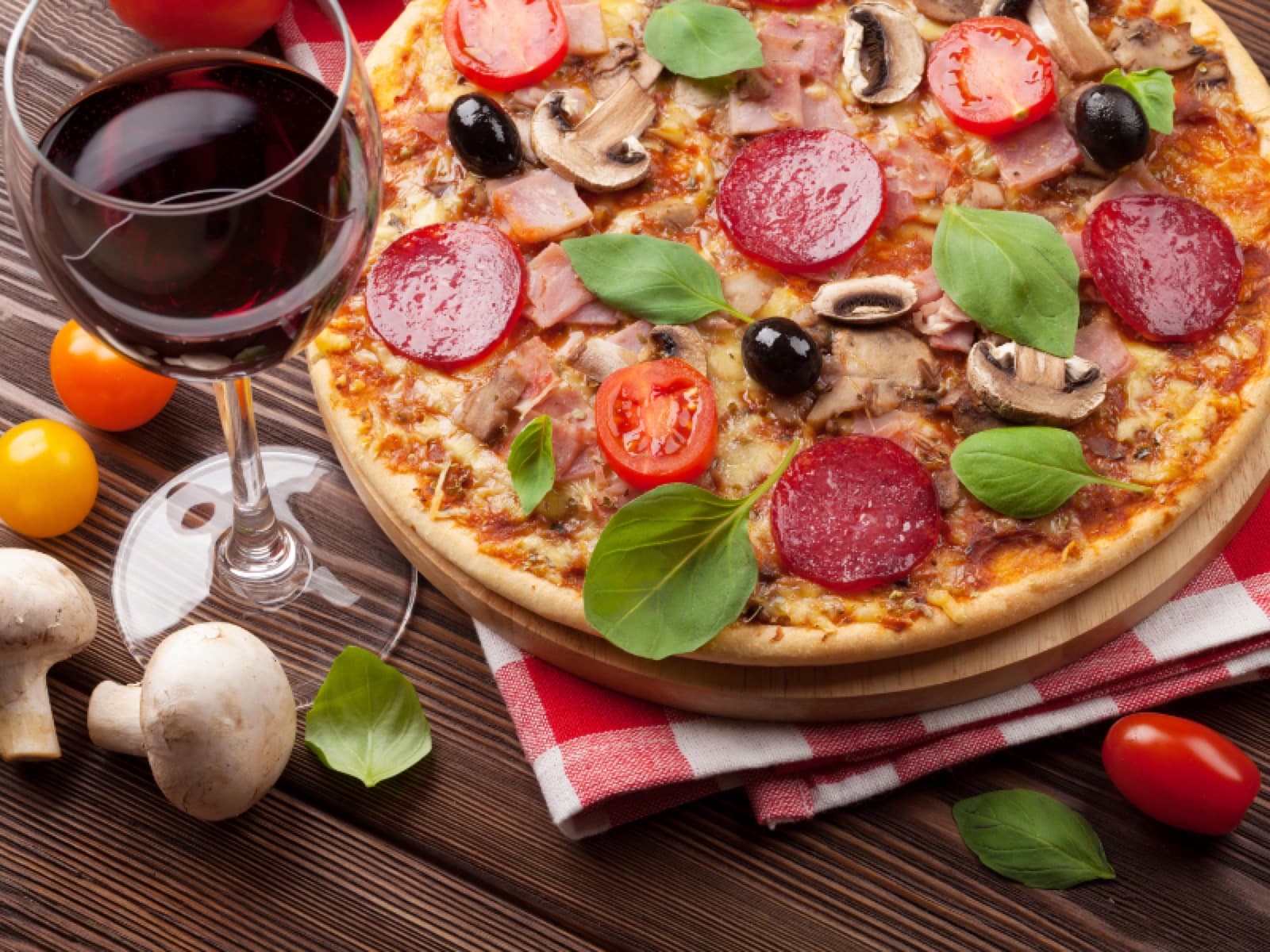 As melhores combinações entre vinho e pizza