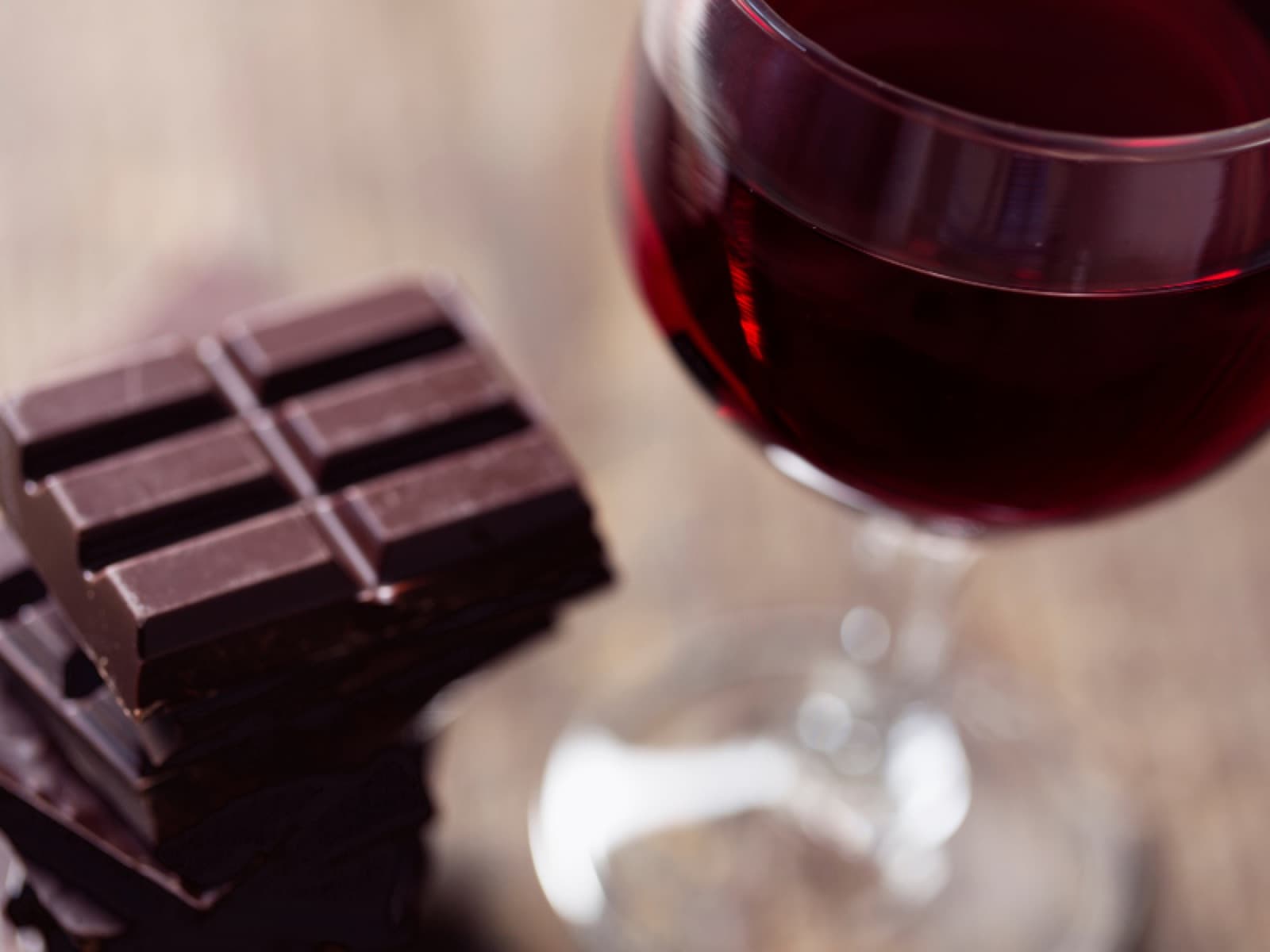 Vinho e chocolate: sabia que dá para harmonizar?