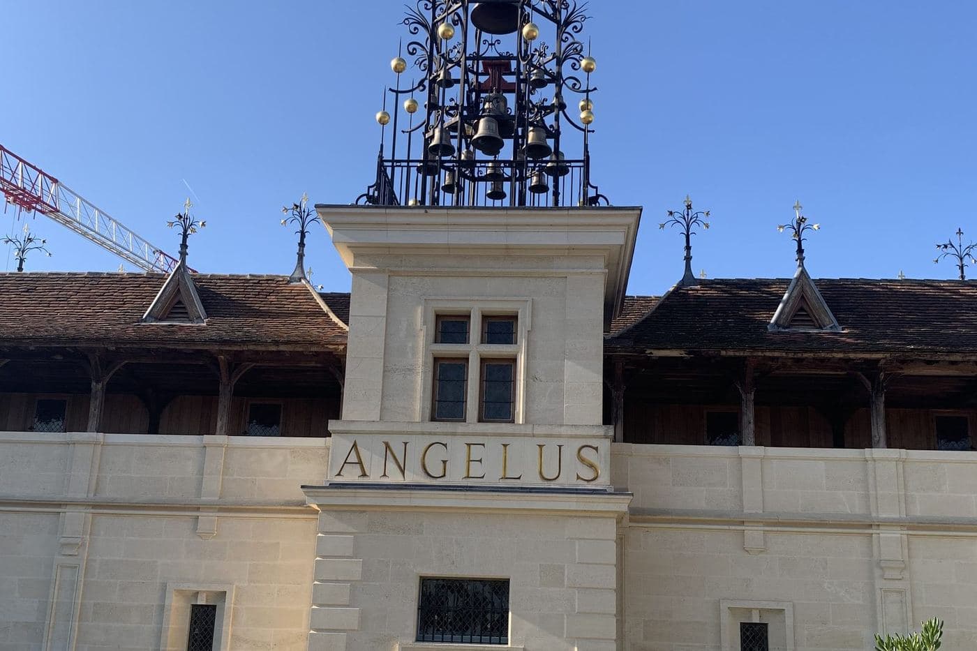 Torre com sino do Château Angélus em Saint-Émilion